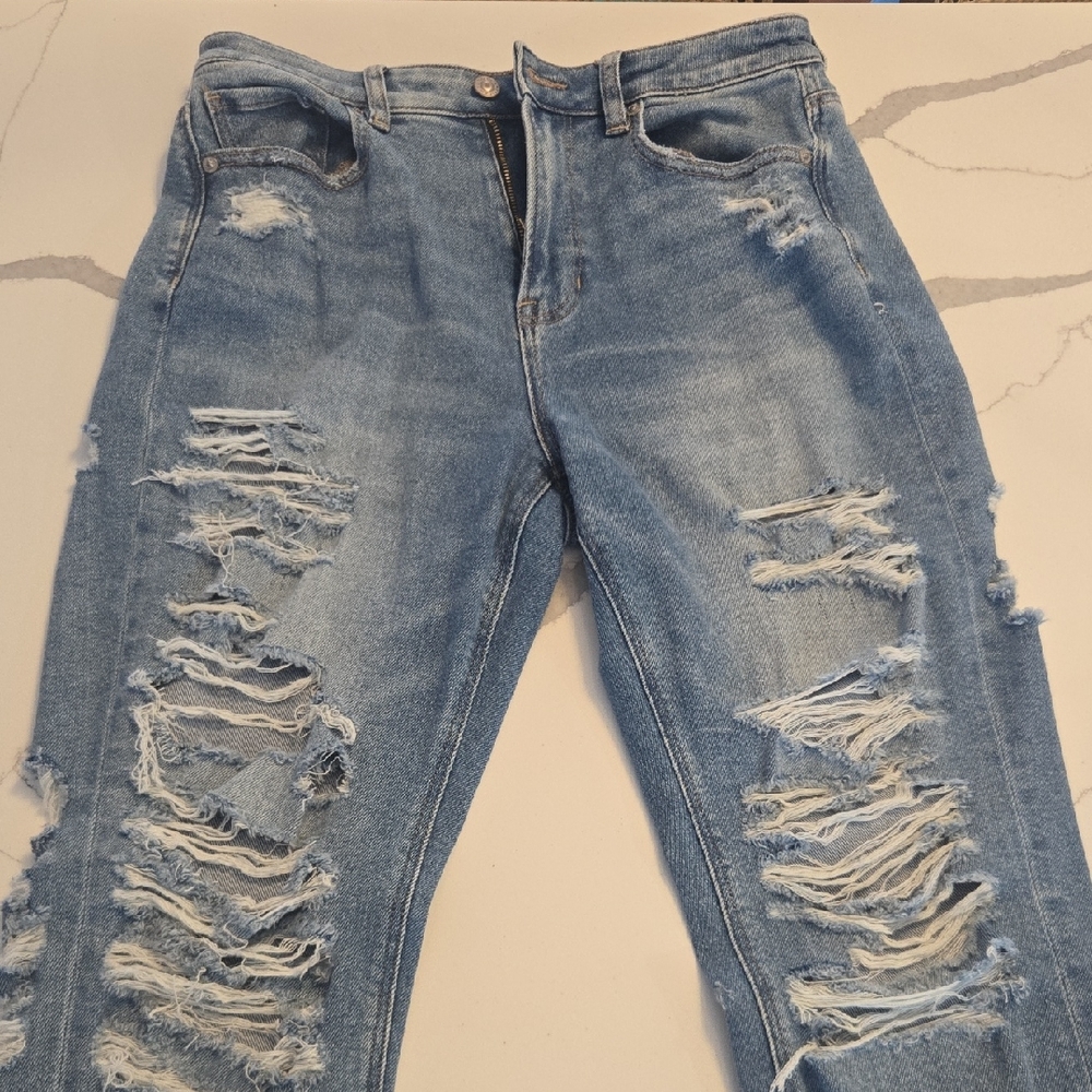 American Eagle Outfitters Light Blue Distressed Boyfriend Jeans
